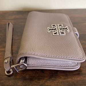 Tory Burch leather wristlet wallet cell phone and card holder